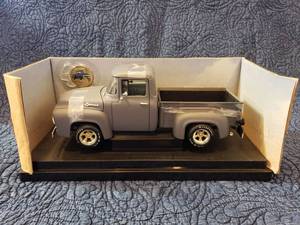 lot 9001 image: Route 66 1956 Ford Pickup 118 Scale Die Cast Collectible