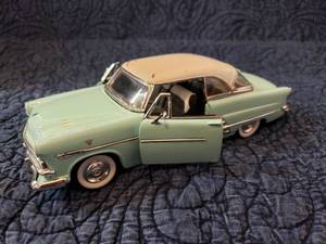 lot 9006 image: Welly 2093# 1953 Ford Victoria - Some minor scratches