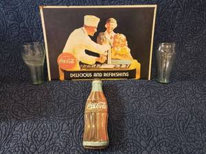 lot 9007 image: Coca Cola Set