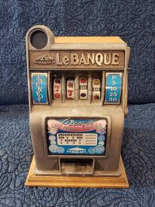 lot 9021 image: LeBanque One Armed Banker Mini Slot Machine Tested