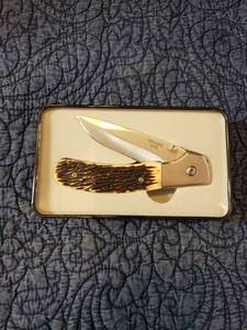 lot 9027 image: Brigg and Adams Buck Knife