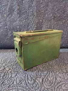 lot 9039 image: Small Ammo Box