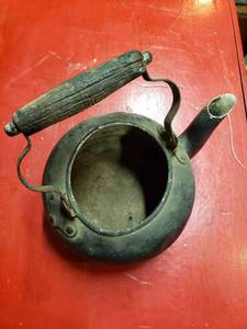 lot 9062 image: Antique Teapot
