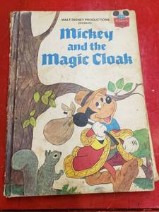lot 9071 image: Mickey and the Magic Cloak Book