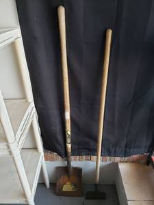 lot 9081 image: True Temper Shovel and Floor Scraper