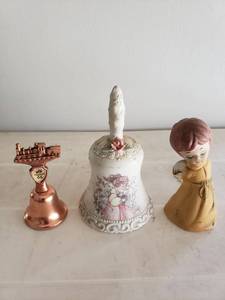 lot 9092 image: Bell Set