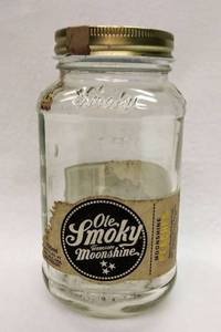 lot 5075 image: Ole Smoky Tennessee Moonshine   Peach  750 ml Glass Jar