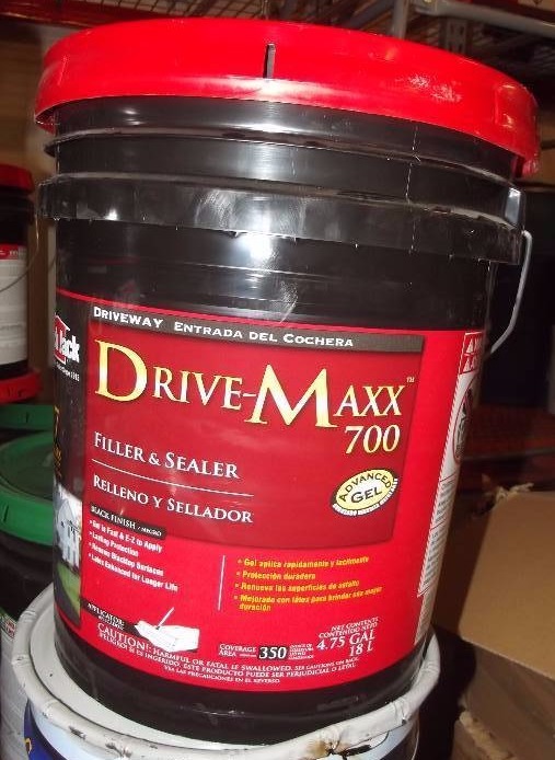 lot 4205B image: BlackJack Maxx-Drive 700 Filler & Sealer