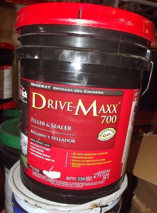 lot 4205D image: BlackJack Maxx-Drive 700 Filler & Sealer