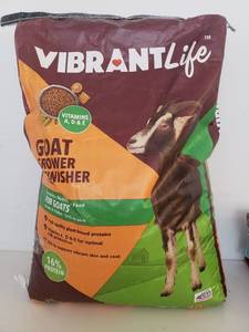 lot 9011 image: Vibrant Life Goat Grower & Finisher Pellets, 40 lbs