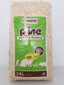 lot 9058 image: Pets Pick Pine Bedding, 1200 cu in