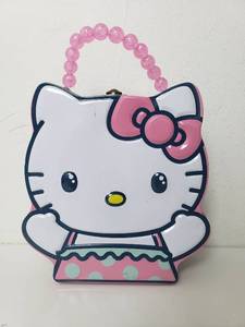 lot 9116 image: Hello Kitty Tin Carrier