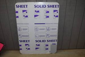 lot 76 image: Solid Sheet Plexi Glas 14 x 35 x 47