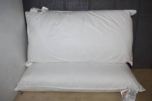 lot 160 image: 2 King Size Pillows