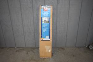 lot 209 image: Faux Wood Blind 2 Cordless White