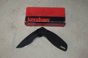 lot 226 image: Kershaw Blur 1670BLKST Folding Knife 3.4 Blade