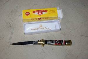 lot 227 image: Kissing Crane KC5482 Amber Bone Stilleto Knife 4 Blade