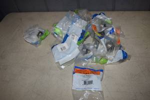 lot 384 image: 15 Adjustable Thermostats