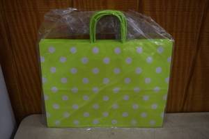 lot 360 image: 24 Spritz Gift Bags 16 x 12 x 6