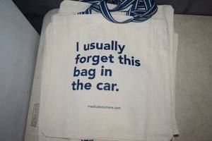lot 350 image: 25 Canvas Reusable Shopping Bags