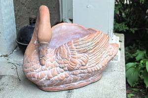 lot 6031 image: Cement Garden Planter, Swan