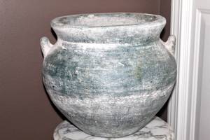 lot 6032 image: Gorgeous Large Pottery