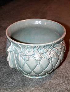 lot 6009 image: Mid-Century McCalls Ceramic Design Planter Pot