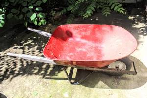 lot 6022 image: Large Wheel Barrow