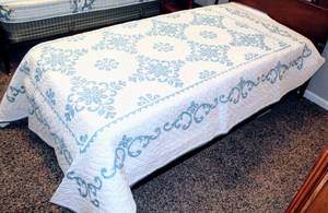 lot 6068 image: Set of 2 Vintage Ivory with Blue Hand Cross Stitched Design QuiltsBedspreads - Twin