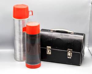 lot 6038 image: Vintage Metal Lunchbox and (2) Thermos Aladins Temp-Rite and Thermos Brands