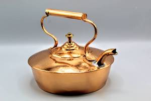 lot 6055 image: Vintage Copper Kettle