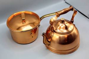 lot 6059 image: Vintage Skultuna 1.5L Pot with Lid and Vintage Copper Kettle with Wooden Handle