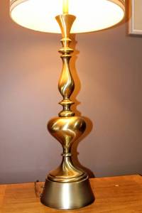 lot 5991 image: Vintage 1965 Custom Rembrandt Large Brushed Brass Table Lamp (lot 5990 matches)