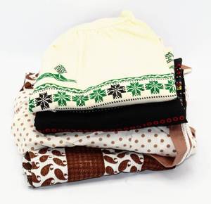 lot 6100 image: Lot of 4 Vintage Aprons - Beautiful embroidery and Smock Aprons