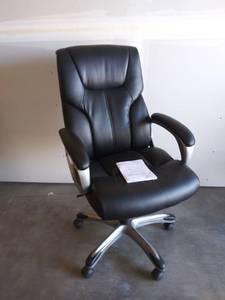 lot 72 image: Amazon Basics High-Back Executive Chair