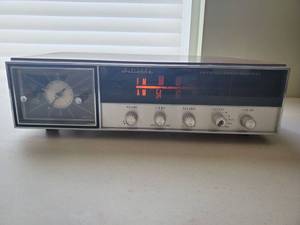 lot 5 image: Juliette AMFM -AFC Stereo Model RC-3030X