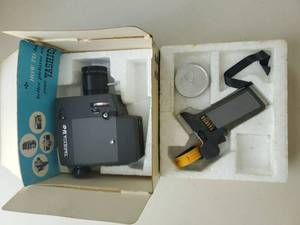 lot 10 image: VINTAGE Movie Camera YASHICA U-G Super 8 mm Film Camera w Orig. Box Reflex Zoom