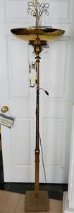lot 5215 image: Brass Floor Lamp.Tested and Working