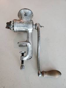 lot 5238 image: Vintage Meat Grinder