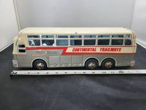 lot 6062 image: Silver Eagle 14 inch Continental Trailways Bus