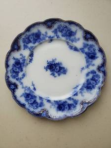 lot 6118 image: Lot of 4 Blue and White Decorative Plates