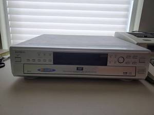 lot 6122 image: Toshiba DVD MP3 CD Rom Player