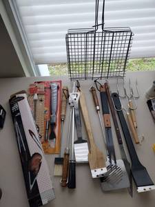 lot 6151 image: Lot of Grilling Supplies