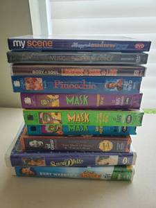 lot 6160 image: Lot of VHS and Kid Classics