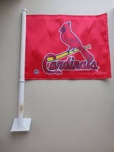 lot 6161 image: Cardinals Car Flag
