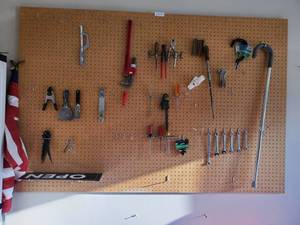 lot 6162 image: Pegboard of Hand Tools