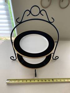 lot 7462 image: Syracuse China 2 Tier Serving Plates