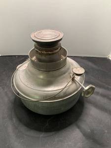 lot 7475 image: Perfection Industries Kerosene LampHeaterStove