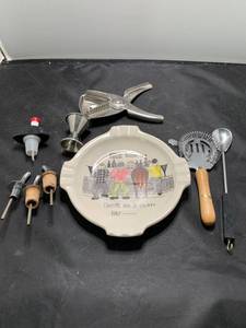 lot 7476 image: Lot of Barware and Ashtray