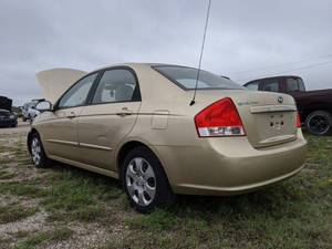 lot 1263 image: 2008 Kia Spectra EX Sedan - Vin KNAFE221695652132